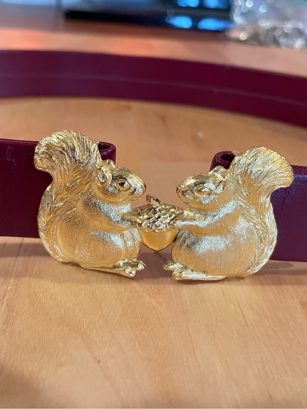 VTG Douglas Paquette Novelt Squirrel Interlocking Gold Tone Metal Belt Buckle